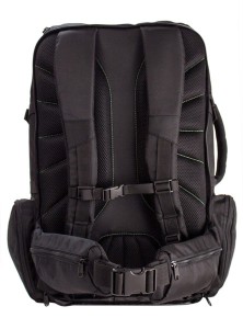 tortuga-travel-backpack-back-straps_grande